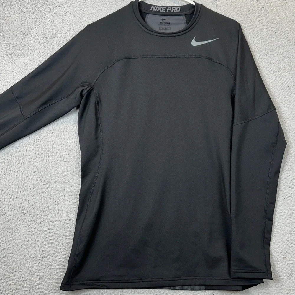 NEW Nike Pro Shirt Men Medium Hyperwarm Black Fitted Training Activewear Stretch